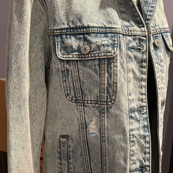Abercrombie & Fitch Denim Jacket (NWOT) - Picture 3 of 11